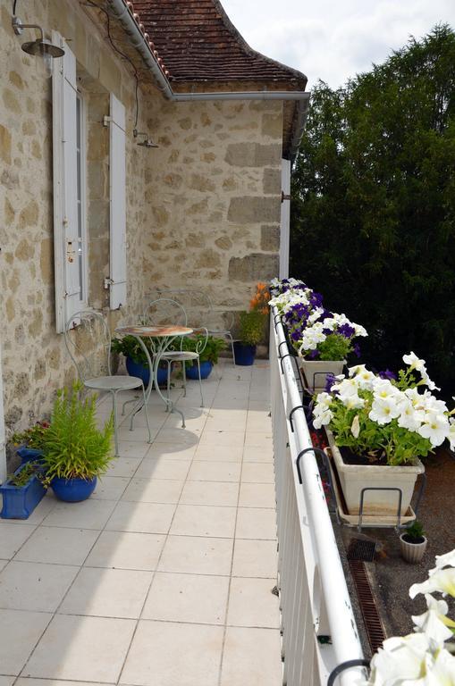 Chez Madeleine Bed and Breakfast Saint-Colomb-de-Lauzun Buitenkant foto