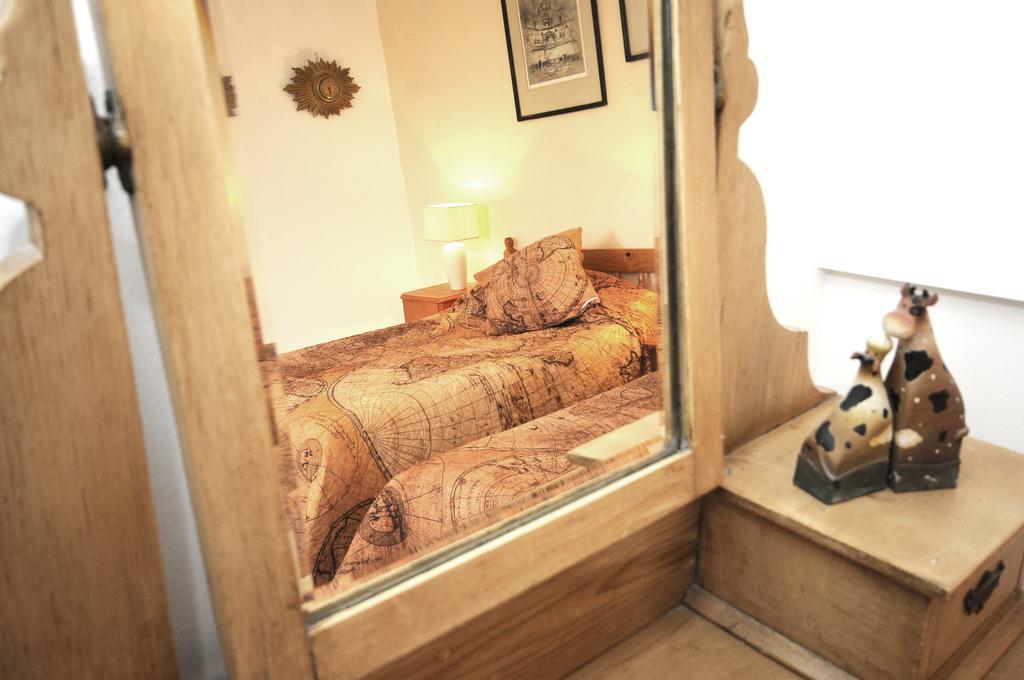 Chez Madeleine Bed and Breakfast Saint-Colomb-de-Lauzun Kamer foto